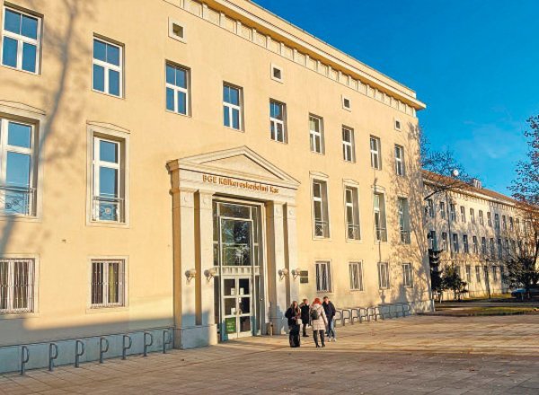 Budapest Business School